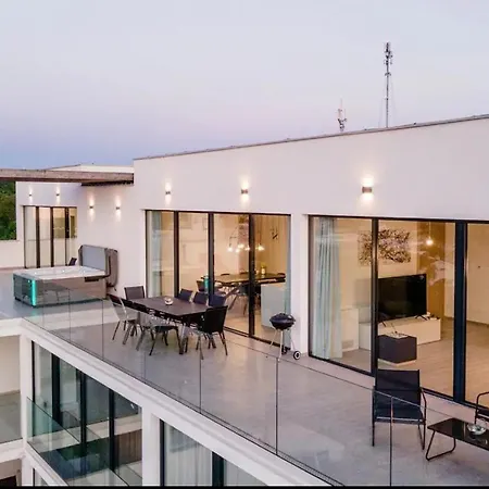 Luxury Penthouse Malinska-rova Apartment Malinska