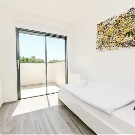 Luxury Penthouse Malinska-rova *