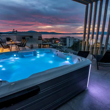 Luxury Penthouse Malinska-rova شقة *