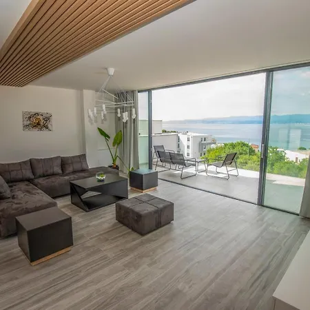 Luxury Penthouse Malinska-rova
