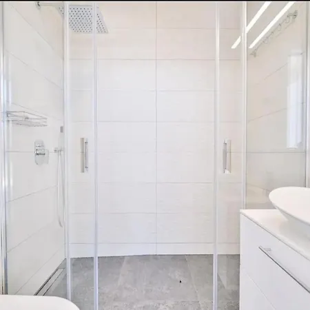 Luxury Penthouse Malinska-rova مالينسكا
