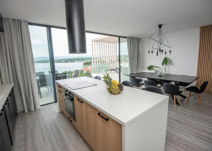 Luxury Penthouse Malinska-rova Apartament